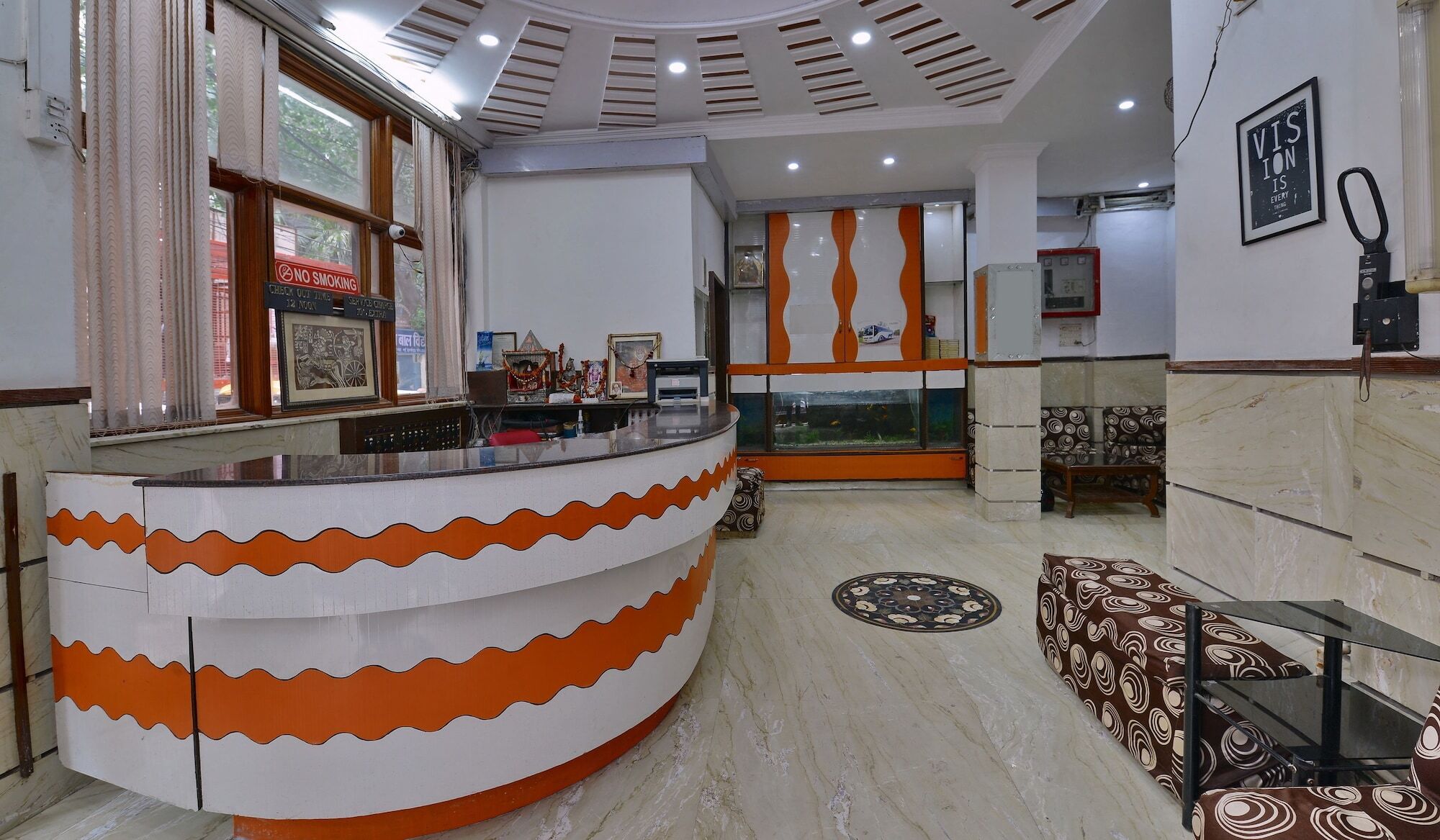 Family Hotel By Pg International Új-Delhi Kültér fotó